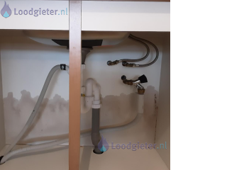 Loodgieter Lekkend hoekstopkraantje stopkraan lekt