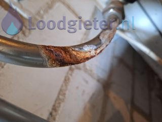 Loodgieter Cv leiding verroest Lekkage en vervangen cv leiding